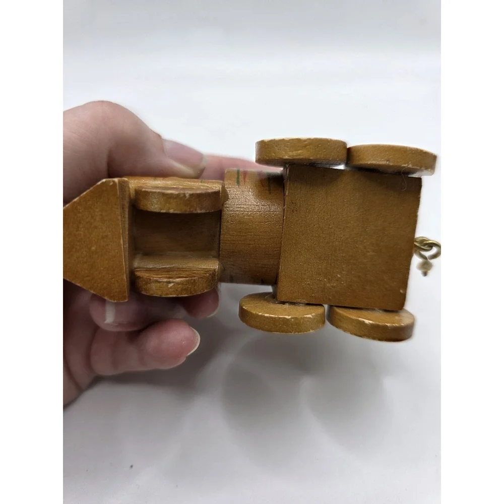Vintage 1984 Wooden Christmas Choo Choo Train by Dakin Missing Middle Train